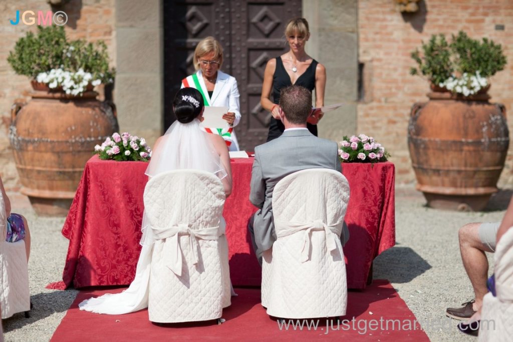 tuscany wedding officiant