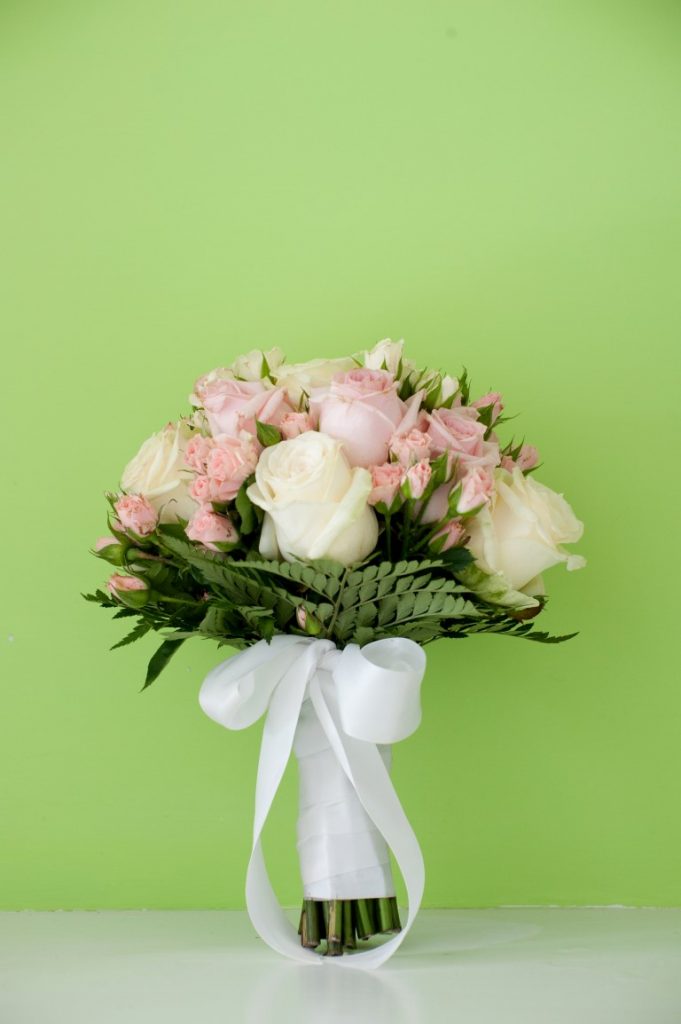 pink wedding flowers peonies and roses italy weddings