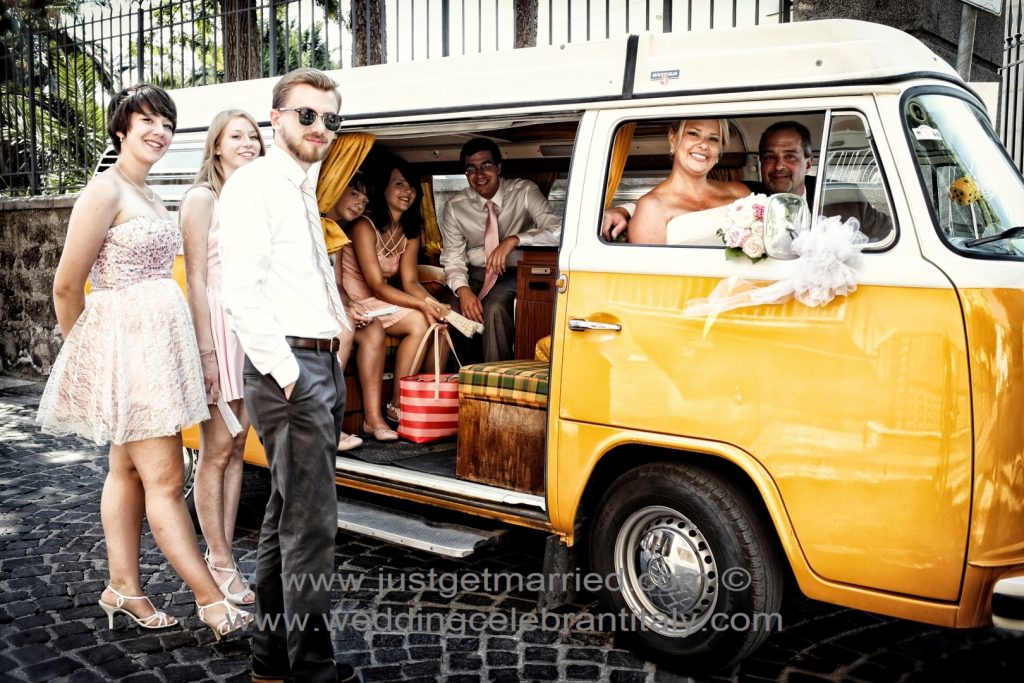 hire wedding car in sorrento, minivan for guests, vintage cars marriage